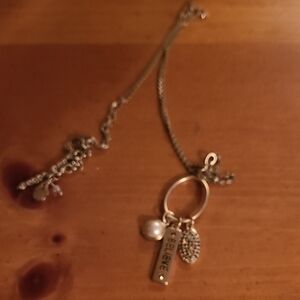 Elegant Gold Pendant Necklace